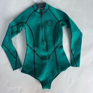Billabong spring suit
